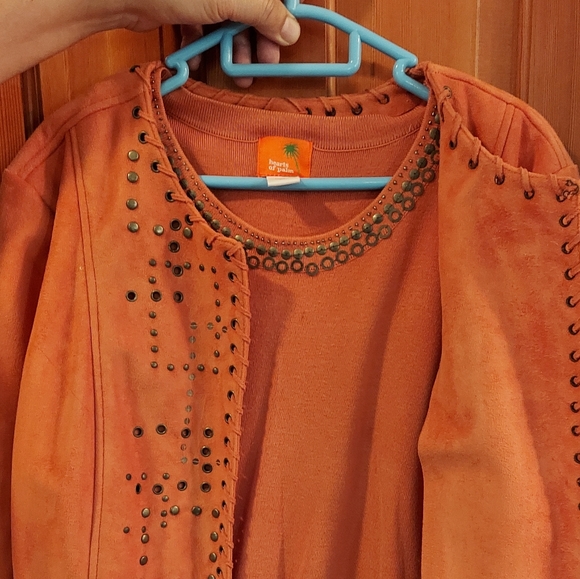Hearts of palms ultra faux suede jacket top withbronze studs grommets design med - Picture 3 of 5